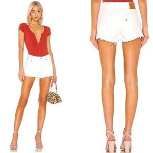 Levi’s NWT 501 Short Pearly White Distressed Raw Hem Size 34 Mid Rise